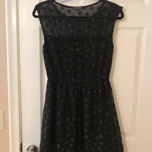 Short black dress with sparkle dots! Lined !